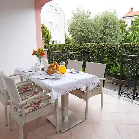 Paola Apartment